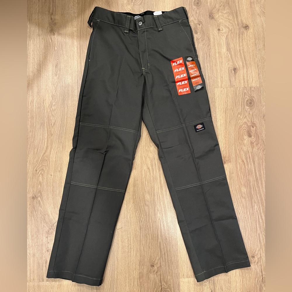Dickies men’s skateboarding pants size 33